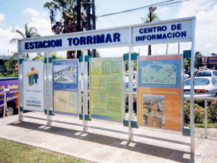 Wayfinding Sign Tren Urbano